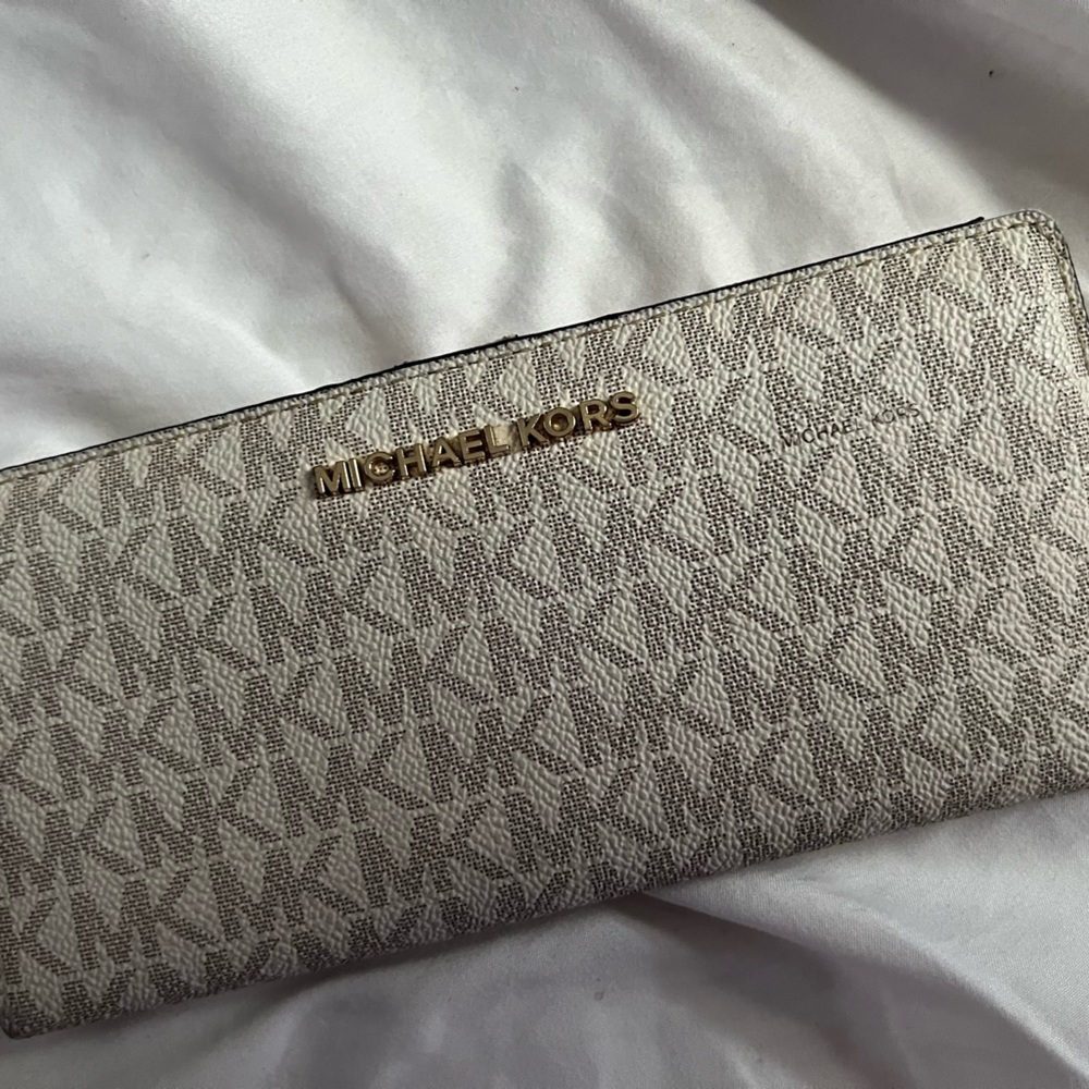 Michael Kors wallet
